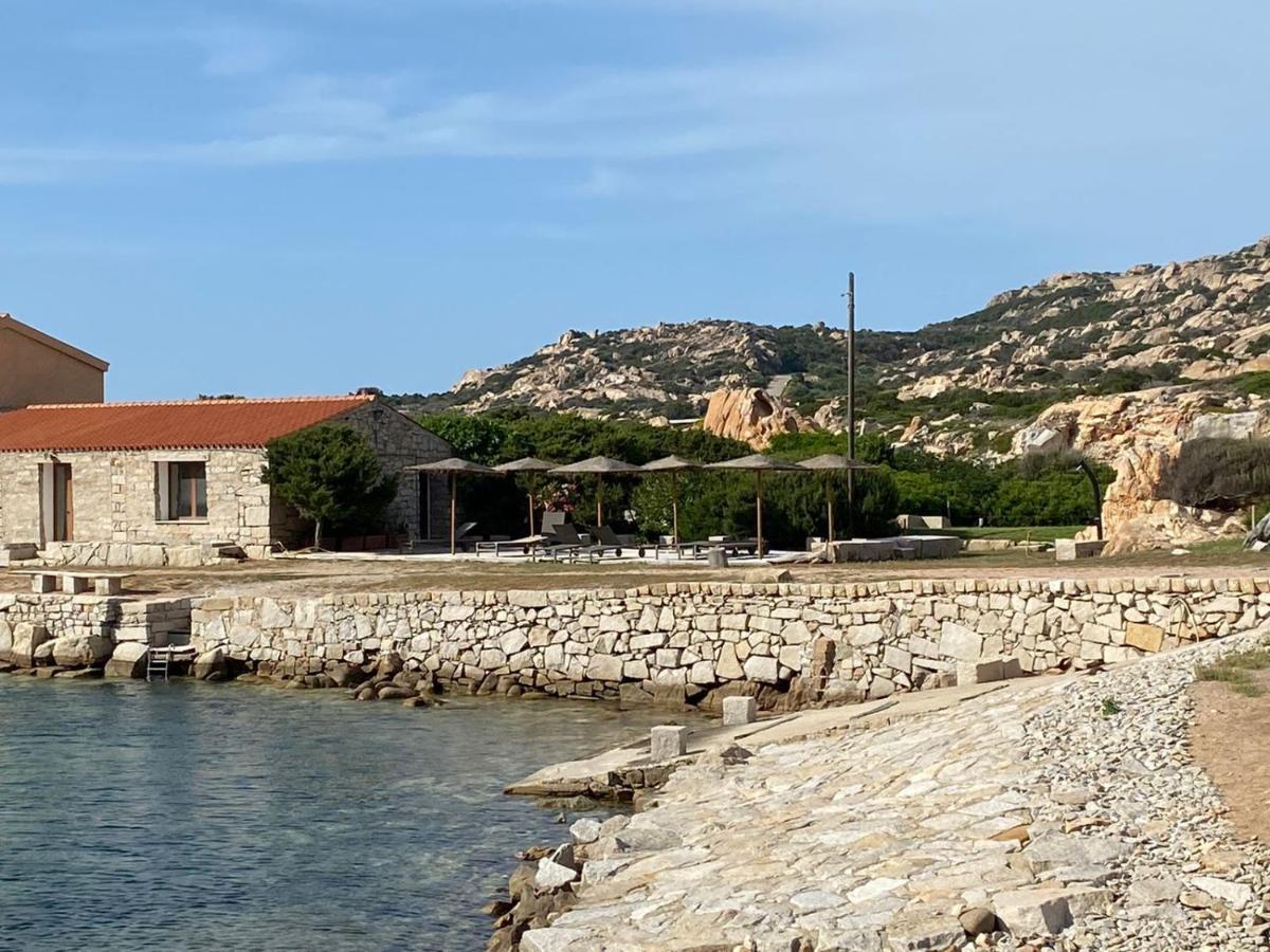 לה מדלנה Appartamento Il Caracolo A Cala Francese מראה חיצוני תמונה