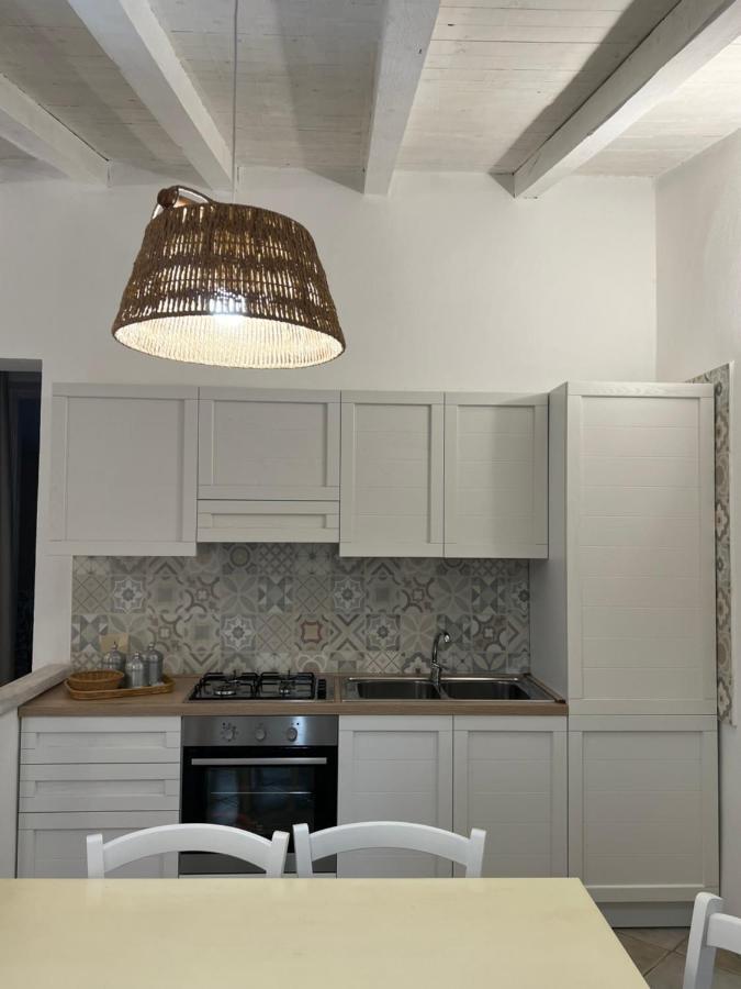 לה מדלנה Appartamento Il Caracolo A Cala Francese מראה חיצוני תמונה